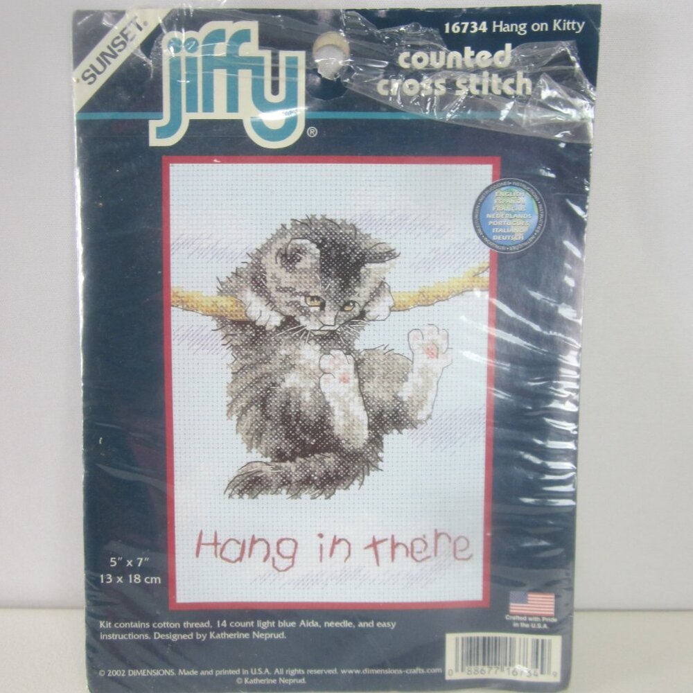 2002 Dimensions Jiffy Cross Stitch Kit 16734 HANG ON KITTY Hang in There New